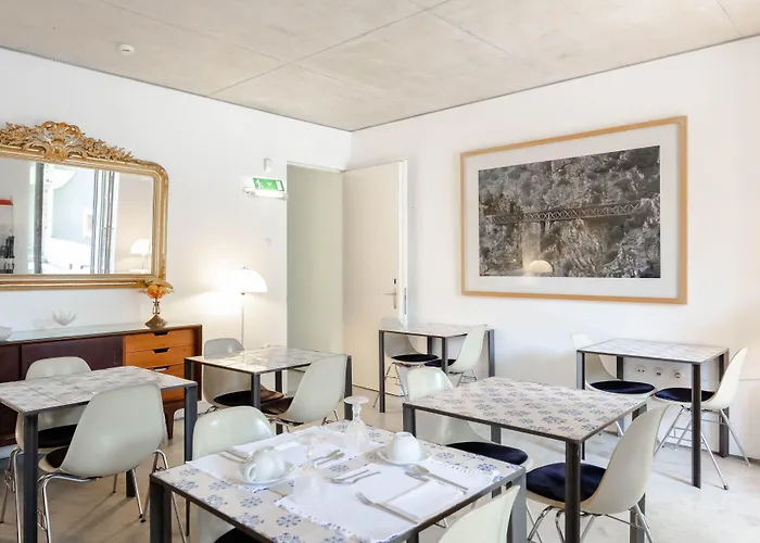 Casa Do Conto - Arts & Couette-café Oporto